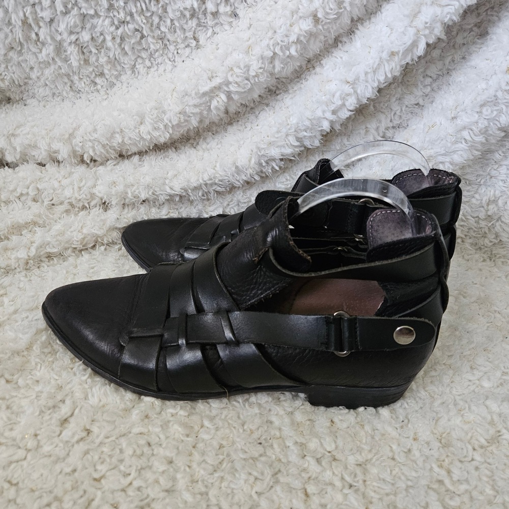 Free People Black Leather Style Nine Booties Shooties sz 40 - Picture 3 of 7